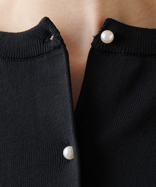 PUAL CE CIN（ピュアルセシン）の「【Du noir】パールボタンカーディガン（カーディガン/ボレロ・レディース・ライトグレー/ブラック・FREE）」の7枚目の写真