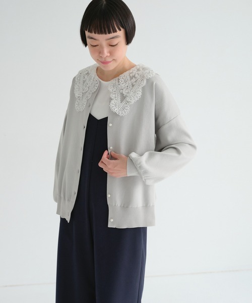 PUAL CE CIN（ピュアルセシン）の「【Du noir】パールボタンカーディガン（カーディガン/ボレロ・レディース・ライトグレー/ブラック・FREE）」の3枚目の写真