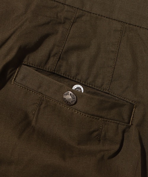 THE NORTH FACE PURPLE LABEL（ザ ノースフェイス パープルレーベル）の「※入荷禁止※　THE NORTH FACE PURPLE LABEL Ripstop Wide Cropped Pants / ザ・ノース・フェイス パープル レーベル リップストップ ワイド クロップド パンツ（その他パンツ・メンズ・ブラック/オリーブ/ホワイト・32inch/34inch/36inch/30inch）」の16枚目の写真