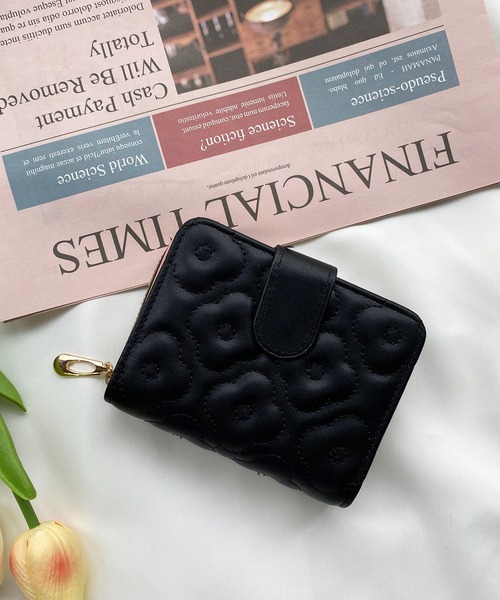 PEZ 刺繍二つ折り財布 ブラック セール】【PEZ(ペッツ)× ear】コラボ/本革/コンパクト/刺しゅう