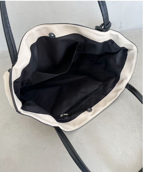thank U more（サンキューモア）の「カードチャーム付き 配色レザーパイピング ビックトート ショルダーバッグ【大容量】（ショルダーバッグ・レディース・ブラック/ブラウン・FREE）」の13枚目の写真
