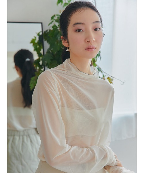 Ayla(アイラ)の「arm point sheer tops(シャツ/ブラウス・レディース・ブラック/ライトベージュ・FREE)」の13枚目の写真