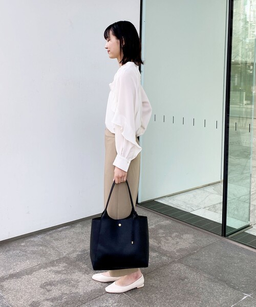 OPAQUE.CLIP（オペークドットクリップ）の「◆フリルスリーブブラウス【イージーケア】（シャツ/ブラウス・レディース・オフホワイト/ブラック/ホワイト系3・36/38/40/42）」の16枚目の写真