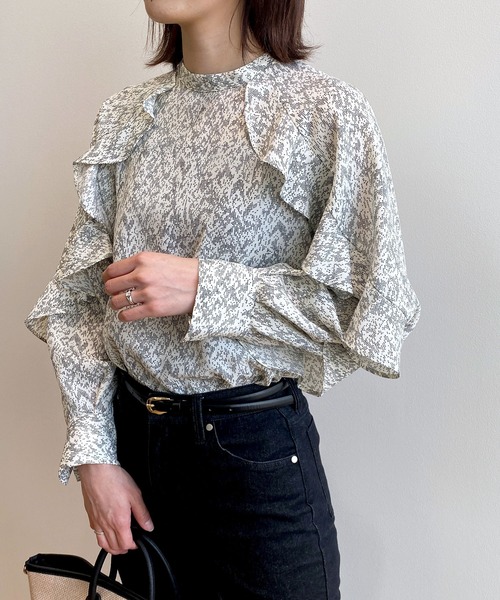 OPAQUE.CLIP（オペークドットクリップ）の「◆フリルスリーブブラウス【イージーケア】（シャツ/ブラウス・レディース・オフホワイト/ブラック/ホワイト系3・36/38/40/42）」の3枚目の写真