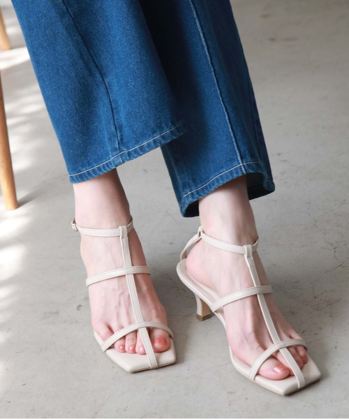 archives(アルシーヴ)の「ヒールラインサンダル(サンダル・レディース・イエロー/ブラック/アイボリー・SMALL/MEDIUM)」の4枚目の写真