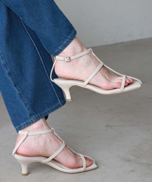 archives(アルシーヴ)の「ヒールラインサンダル(サンダル・レディース・イエロー/ブラック/アイボリー・SMALL/MEDIUM)」の8枚目の写真