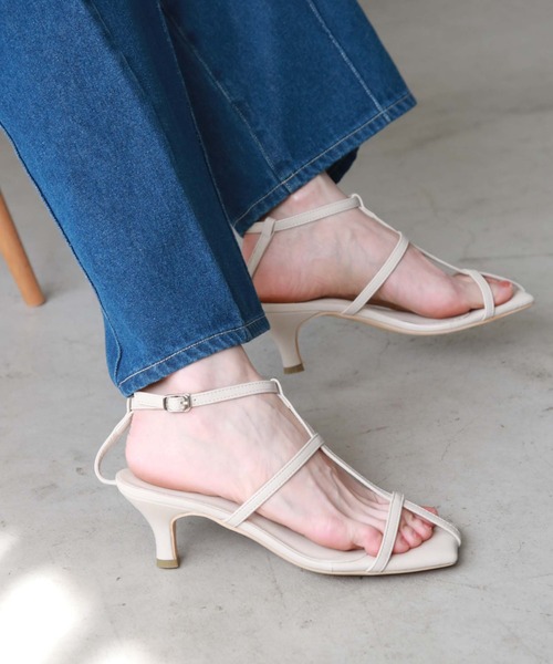 archives(アルシーヴ)の「ヒールラインサンダル(サンダル・レディース・イエロー/ブラック/アイボリー・SMALL/MEDIUM)」の9枚目の写真