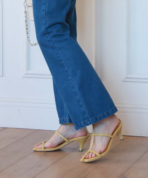 archives(アルシーヴ)の「ヒールラインサンダル(サンダル・レディース・イエロー/ブラック/アイボリー・SMALL/MEDIUM)」の18枚目の写真