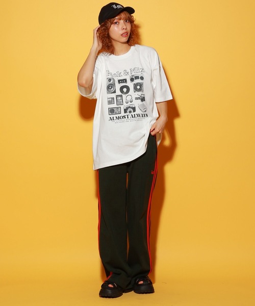 PBLIM（ページボーイリム）の「PBLIM/フィルムフォトT（Tシャツ/カットソー・レディース・ブラック/オフホワイト・MEDIUM/LARGE）」の22枚目の写真