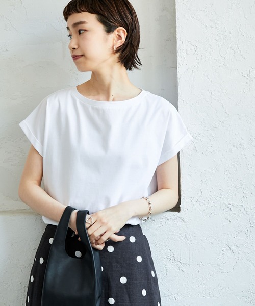 URBAN RESEARCH（アーバンリサーチ）の「スーピマコットンTシャツ（Tシャツ/カットソー・レディース・ホワイト/ブラウン系その他/ネイビー/パープル系その他・FREE）」の2枚目の写真