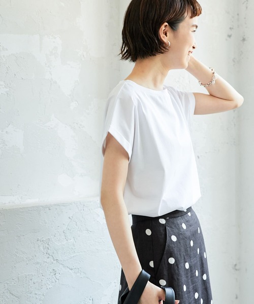 URBAN RESEARCH（アーバンリサーチ）の「スーピマコットンTシャツ（Tシャツ/カットソー・レディース・ホワイト/ブラウン系その他/ネイビー/パープル系その他・FREE）」の10枚目の写真