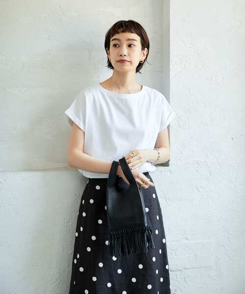 URBAN RESEARCH（アーバンリサーチ）の「スーピマコットンTシャツ（Tシャツ/カットソー・レディース・ホワイト/ブラウン系その他/ネイビー/パープル系その他・FREE）」の11枚目の写真