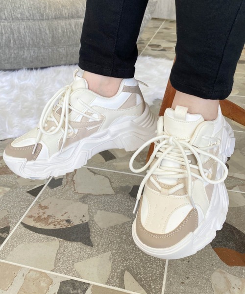 moment+（モーメントプラス）の「厚底ダッドスニーカー（スニーカー・レディース・アイボリー/ブラック・LL/L/M/S）」の9枚目の写真