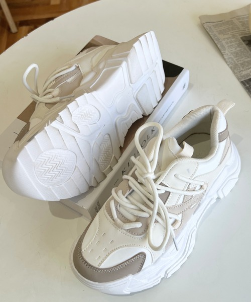 moment+（モーメントプラス）の「厚底ダッドスニーカー（スニーカー・レディース・アイボリー/ブラック・LL/L/M/S）」の6枚目の写真