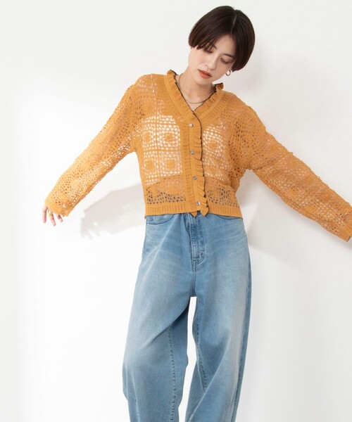 Rie Miller（リエミラー）の「グラニースクエア風レースVネック