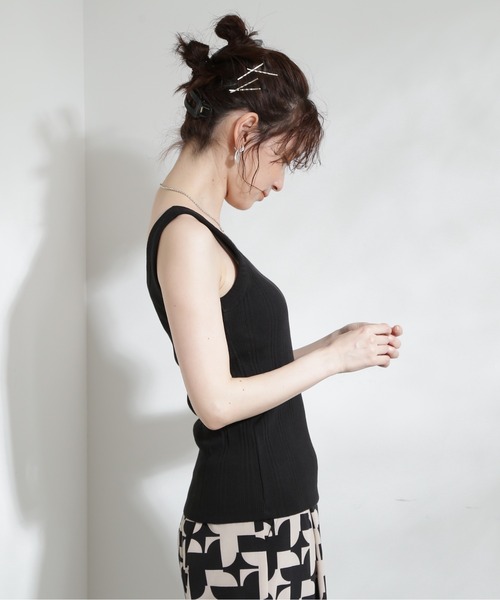 N.（N. Natural Beauty Basic）（エヌエヌナチュラルビューティーベーシック）の「◆テレコカップ付きタンクトップ（チューブトップ・レディース・ブラック/オフホワイト・MEDIUM）」の10枚目の写真