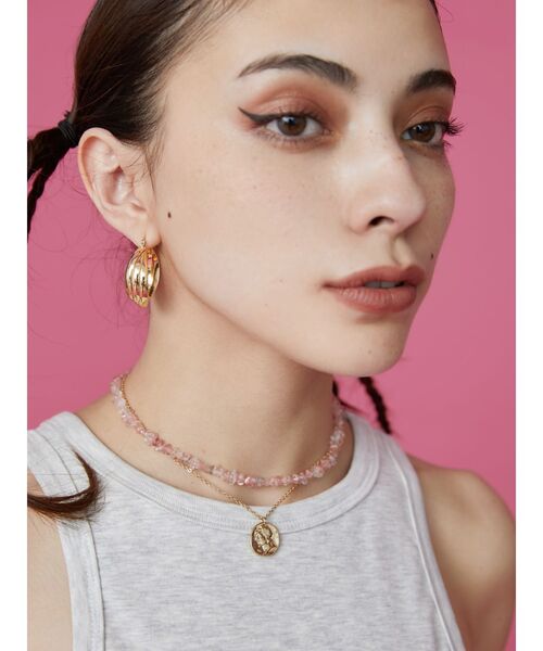 EVRIS（エヴリス）の「COLOR SHELLCHAIN 2連ネックレス（ネックレス・レディース・ゴールド/シルバー・FREE）」の2枚目の写真