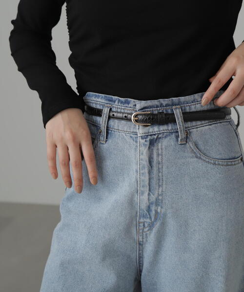 FREE'S MART(フリーズマート)の「クロコ型押しナローベルト(ベルト・レディース・ブラック/グレー・フリ-)」の3枚目の写真