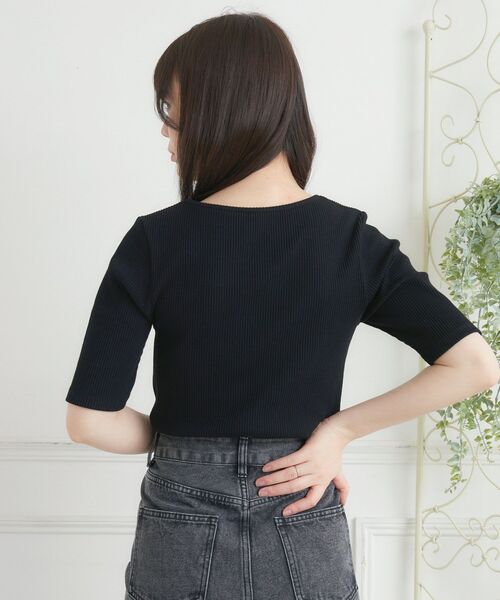 ems excite（エムズエキサイト）の「チェーン付スクエアテレコCT（Tシャツ/カットソー・レディース・ブラック/オフホワイト/ピンク・FREE）」の21枚目の写真