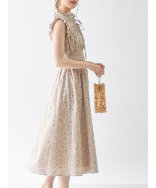 tocco closet（トッコ　クローゼット）の「フリル＆リボン付きコットンフラワー×リトルストロベリーウエストシャーリングワンピース（ワンピース・レディース・ラベンダー/ピンク・M）」の4枚目の写真