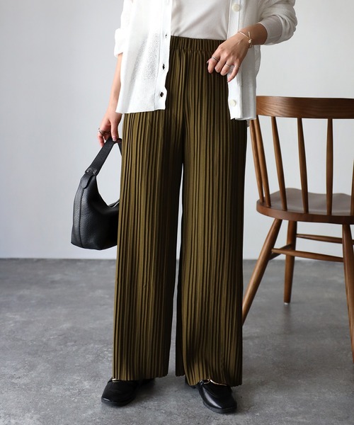 Riberry（リベリー）の「セルフカット プリーツイージーパンツ（その他パンツ・レディース・ブラック/カーキ/グレイッシュベージュ・MEDIUM）」の6枚目の写真