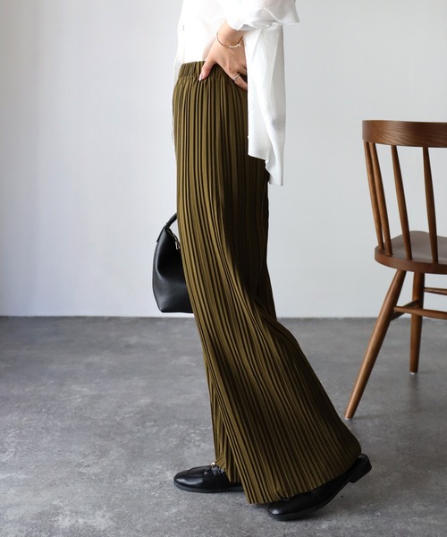 Riberry（リベリー）の「セルフカット プリーツイージーパンツ（その他パンツ・レディース・ブラック/カーキ/グレイッシュベージュ・MEDIUM）」の17枚目の写真