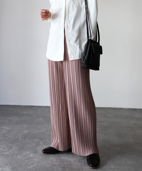 Riberry（リベリー）の「セルフカット プリーツイージーパンツ（その他パンツ・レディース・ブラック/カーキ/グレイッシュベージュ・MEDIUM）」の11枚目の写真