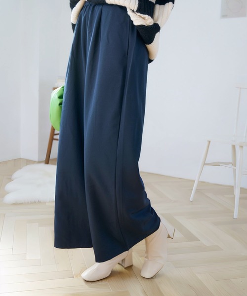 Eclat one(エクラワン)の「ウエストゴムさらっとワイドパンツ(その他パンツ・レディース・ネイビー/グレー系/アイボリー/ブラック・M/L)」の4枚目の写真