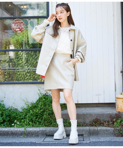 CHILLE（チル）の「フェイクレザーミニスカート（スカート・レディース・ブラック/アイボリー/オリーブ・FREE）」の8枚目の写真