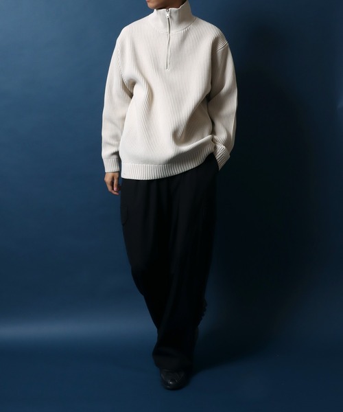 ANPAS(アンパス)の「Half Zip Knit/別注 オーバーサイズ ハーフジップ ニット 吸水速乾 UVカット マシンウォッシャブル 帯電防止 抗ピリング(ニット/セーター・メンズ・グレイッシュベージュ/オフホワイト/ブルー/グレー/ブラック/チャコール・L/M/LL)」の7枚目の写真