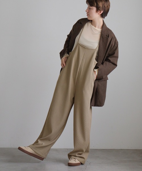 select MOCA（セレクトモカ）の「リップルルーズサロペット（サロペット/オーバーオール・レディース・グレイッシュベージュ/ブラック・FREE）」の7枚目の写真