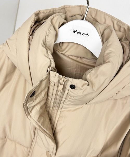 Meli rich（メリーリッチ）の「裾ラウンドフェイクダウンジャケット（ダウンジャケット/コート・レディース・ベージュ/アイボリー/ブラック/カーキ・MEDIUM）」の8枚目の写真