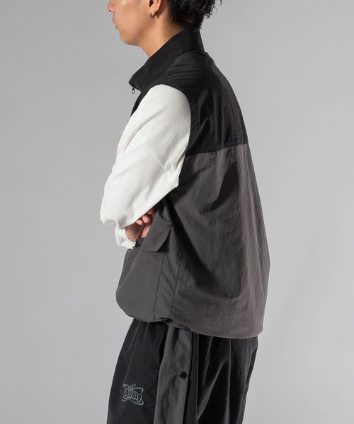 kutir（クティール）の「【低身長だからカッコよく着こなせるアイテム】刺繍入り配色ナイロンベスト（ベスト・メンズ・ピンク系その他/ブラック/ネイビー・SMALL/MEDIUM）」の4枚目の写真