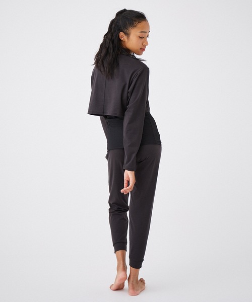 NERGY（ナージー）の「【UV】マイクロタッチレイヤードトップス（Tシャツ/カットソー・レディース・ブラック/チャコールグレー・FREE）」の19枚目の写真