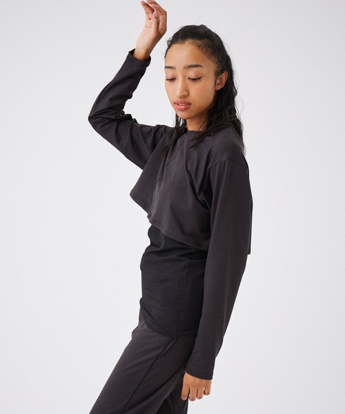 NERGY（ナージー）の「【UV】マイクロタッチレイヤードトップス（Tシャツ/カットソー・レディース・ブラック/チャコールグレー・FREE）」の3枚目の写真