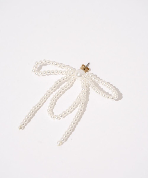 flower（フラワー）の「パーリーリボンピアス（ピアス（片耳用）・レディース・ホワイト・FREE）」の7枚目の写真