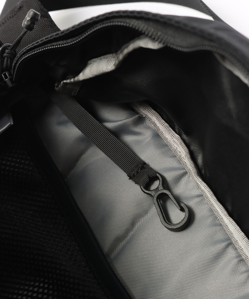 THE NORTH FACE（ザノースフェイス）の「《WEB限定》【THE NORTH FACE / ザ ノースフェイス】Sweep / スウィープ（ボディバッグ/ウエストポーチ・メンズ・ブラック・FREE）」の13枚目の写真