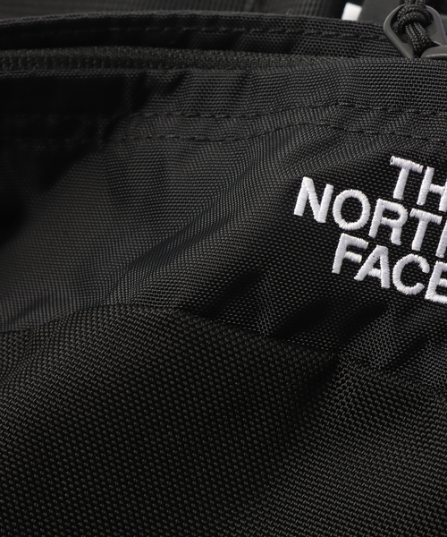 THE NORTH FACE（ザノースフェイス）の「《WEB限定》【THE NORTH FACE / ザ ノースフェイス】Sweep / スウィープ（ボディバッグ/ウエストポーチ・メンズ・ブラック・FREE）」の5枚目の写真