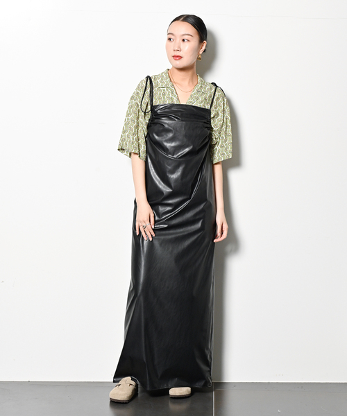 CITYSHOP（シティーショップ）の「FAUX LEATHER GATHER DRESS：ワンピース（ワンピース・レディース・ブラック・36/38）」の9枚目の写真