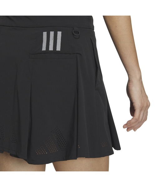 アディダス adidas BOSロゴパンチングフレアスカート（スカート
