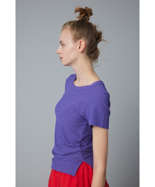 HeRIN.CYE（ヘリンドットサイ）の「Crew neck tee  クルーネックティー（Tシャツ/カットソー・レディース・パープル/ブラック/ホワイト/レッド・FREE）」の9枚目の写真