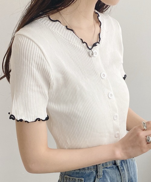 United store(ユナイテッドストア)の「メローフリルクロップドトップ(Tシャツ/カットソー・レディース・ホワイト/ブラック/ブルー・FREE)」の2枚目の写真