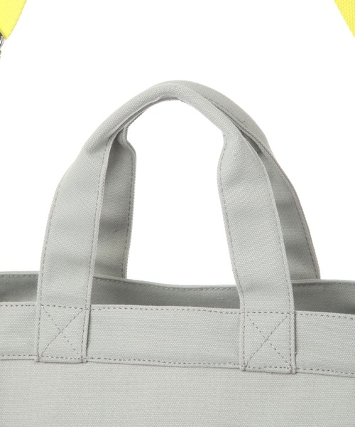studio CLIP（スタディオクリップ）の「【玄長なおこさんコラボ】2WAY撥水BIGトートバッグ（トートバッグ・レディース・ライトグレー/ナチュラル・FREE）」の16枚目の写真