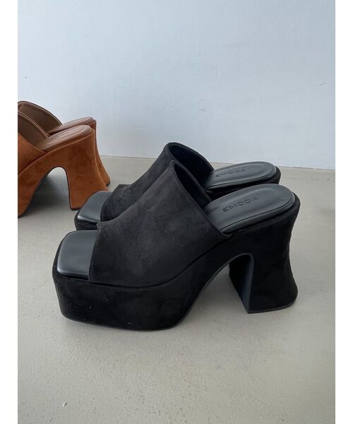 EMODA（エモダ）の「フレアヒールカバーサンダル（サンダル・レディース・キャメル/ブラック・SMALL/MEDIUM/LARGE）」の19枚目の写真