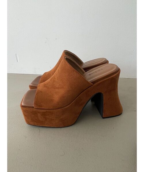 EMODA（エモダ）の「フレアヒールカバーサンダル（サンダル・レディース・キャメル/ブラック・SMALL/MEDIUM/LARGE）」の18枚目の写真