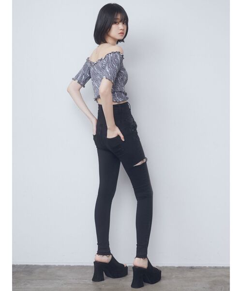 EMODA（エモダ）の「フレアヒールカバーサンダル（サンダル・レディース・キャメル/ブラック・SMALL/MEDIUM/LARGE）」の3枚目の写真