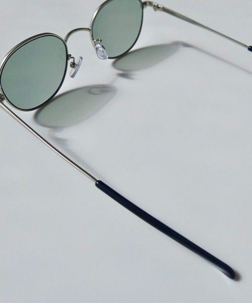y/m by RIKA（イムバイリカ）の「Shades r02（サングラス・レディース・ブラック/グリーン・FREE）」の4枚目の写真