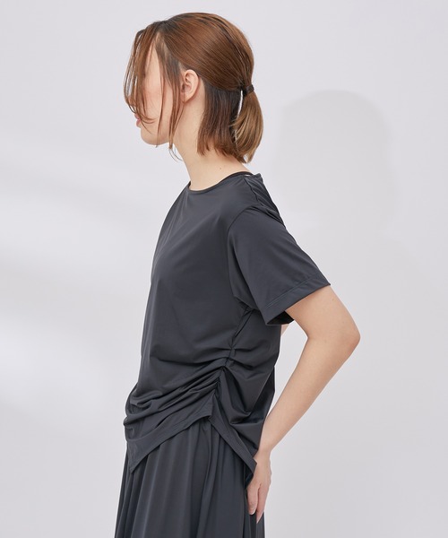 NERGY（ナージー）の「【水陸両用＆ UV】Aqua jersey ドレープTシャツ（Tシャツ/カットソー・レディース・ブラック/カーキ・FREE）」の13枚目の写真