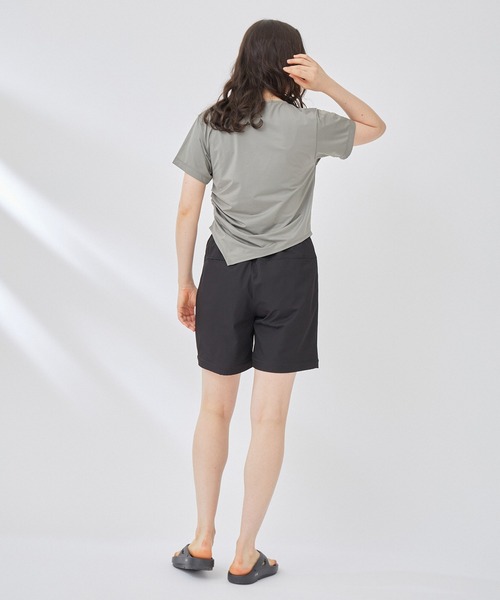 NERGY（ナージー）の「【水陸両用＆ UV】Aqua jersey ドレープTシャツ（Tシャツ/カットソー・レディース・ブラック/カーキ・FREE）」の3枚目の写真