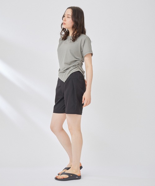 NERGY（ナージー）の「【水陸両用＆ UV】Aqua jersey ドレープTシャツ（Tシャツ/カットソー・レディース・ブラック/カーキ・FREE）」の4枚目の写真